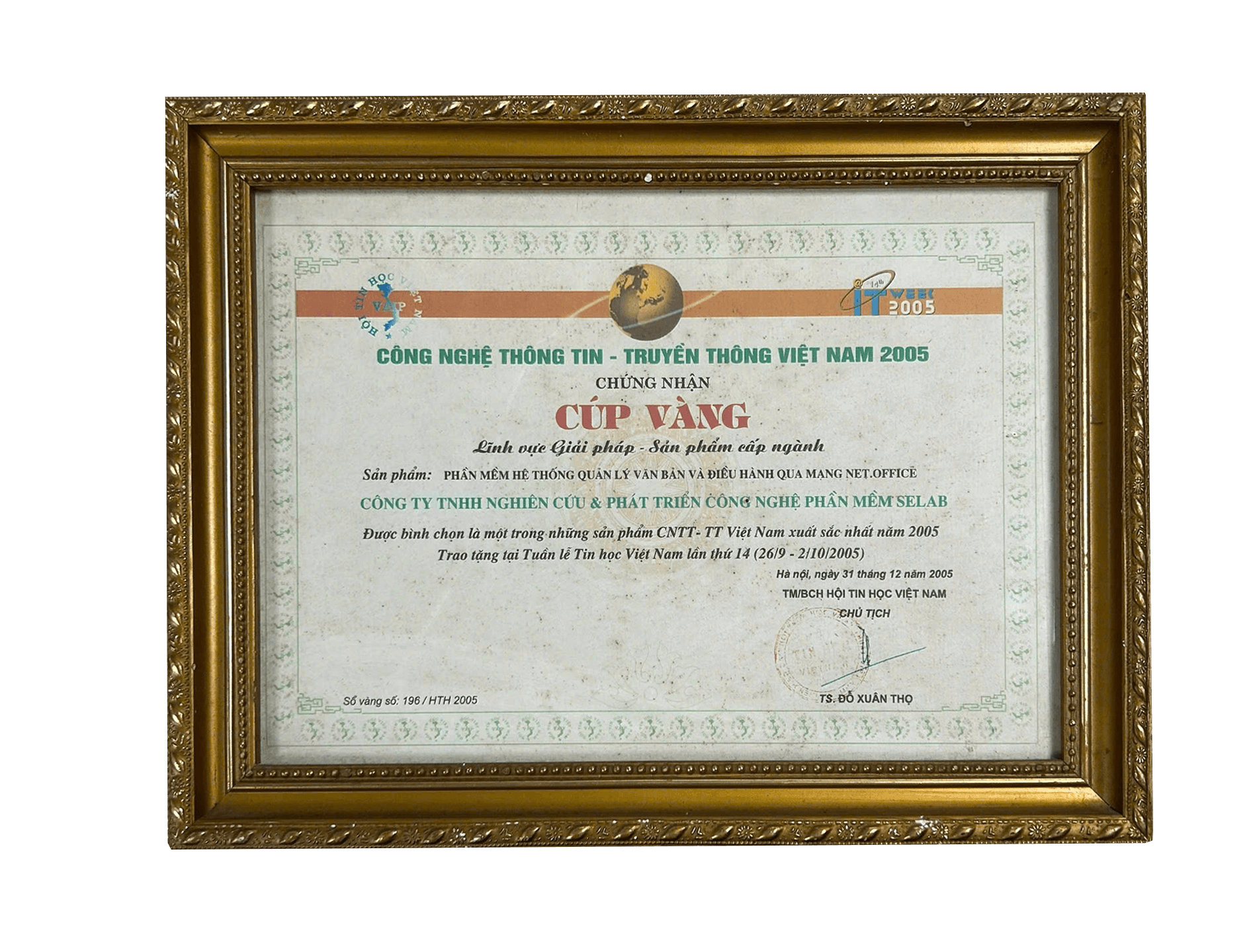Chứng nhận CÚP VÀNG lĩnh vực giải pháp - Sản phẩm cấp ngành
