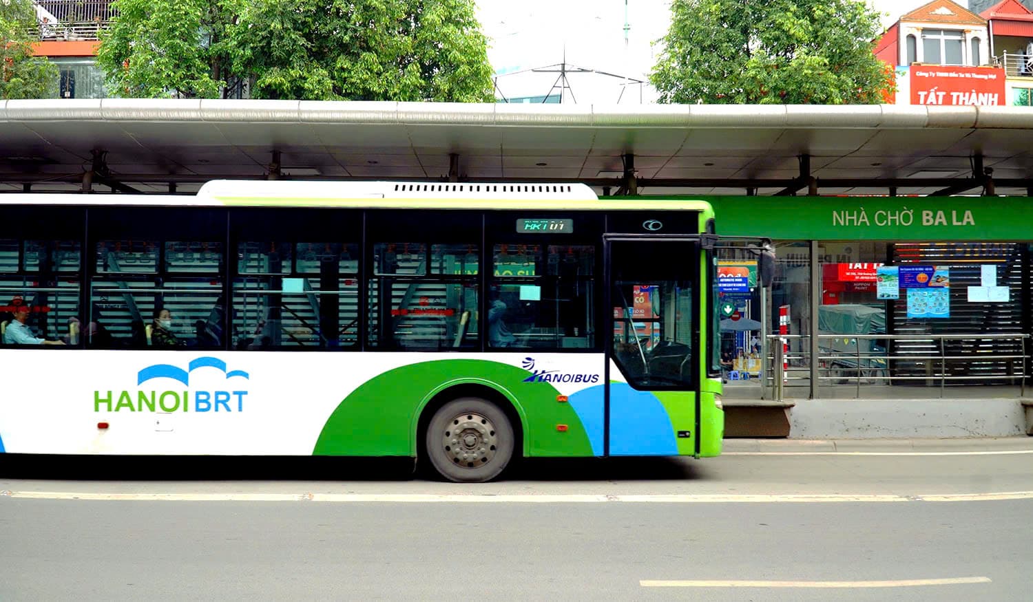 Theo thống kê của Trung tâm Quản lý và điều hành giao thông TP. Hà Nội, sau 1 năm triển khai thí điểm, tính đến hết năm 2024 đã có hơn 16 triệu lượt hành khách đã sử dụng thẻ vé xe buýt điện tử